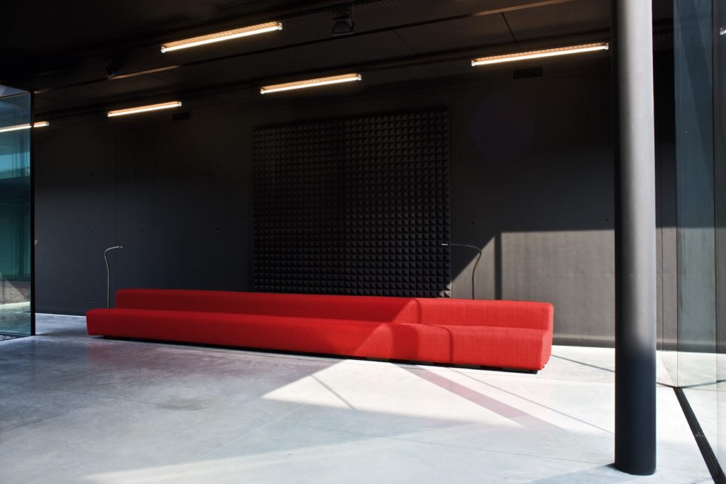 Osaka-loungemeubilair-inkomhal-kantoor (6)