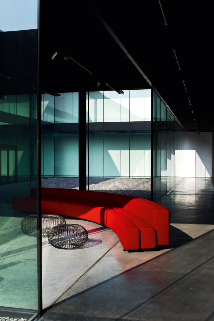 Osaka-loungemeubilair-inkomhal-kantoor (7)