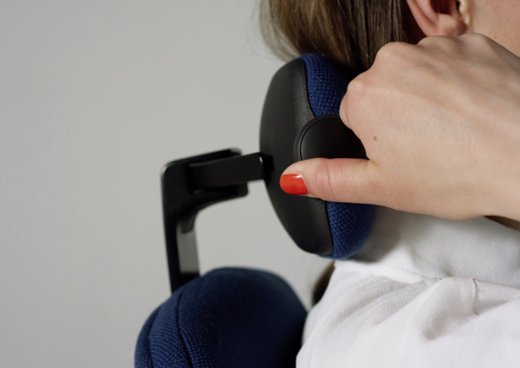 Adjustable neckrest