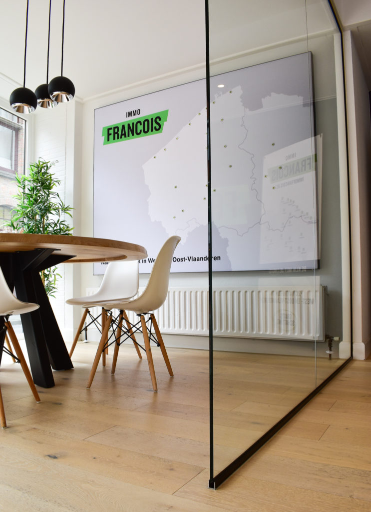 Akoestische-wandpanelen-op-maat-Loff-maatkantoren-akoestiek-op-kantoor (2)