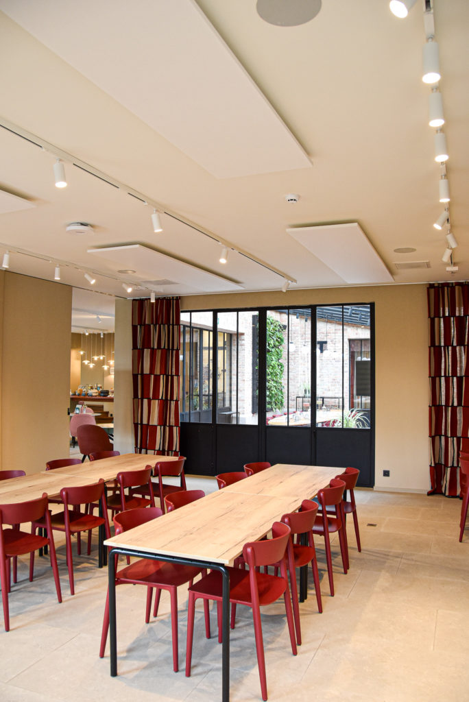 Akoestiek en uitstraling - ref. Hotel T Waregem - Loff Kantoorinrichting (6)