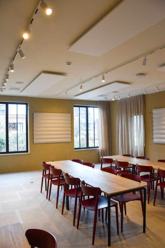 Akoestiek en uitstraling - ref. Hotel T Waregem - Loff Kantoorinrichting (8)