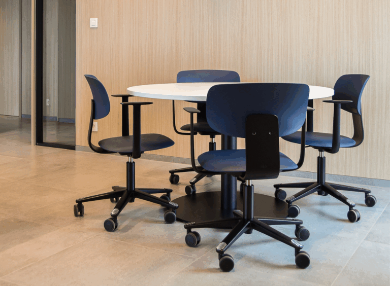 Duurzame kantoorinrichting voor Galloo - ref. Loff Kantoorinrichting