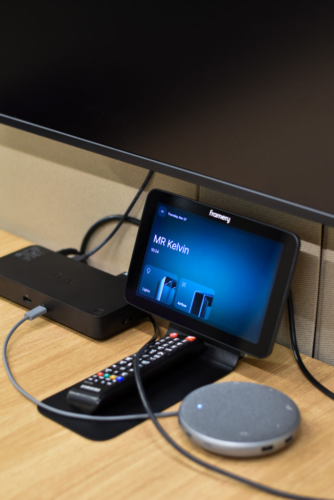 Akoestische vergaderpods bij Flir Systems Trading BV Belgium - referentie Loff Kantoorinrichting Waregem (40)