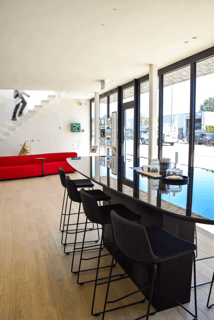 Professionele werkomgeving - Your Home - Referentie Loff Kantoorinrichting Waregem (1)