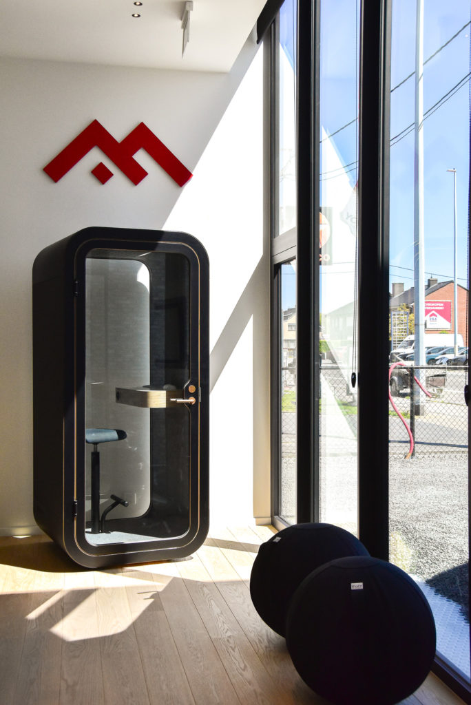 Professionele werkomgeving - Your Home - Referentie Loff Kantoorinrichting Waregem (25)