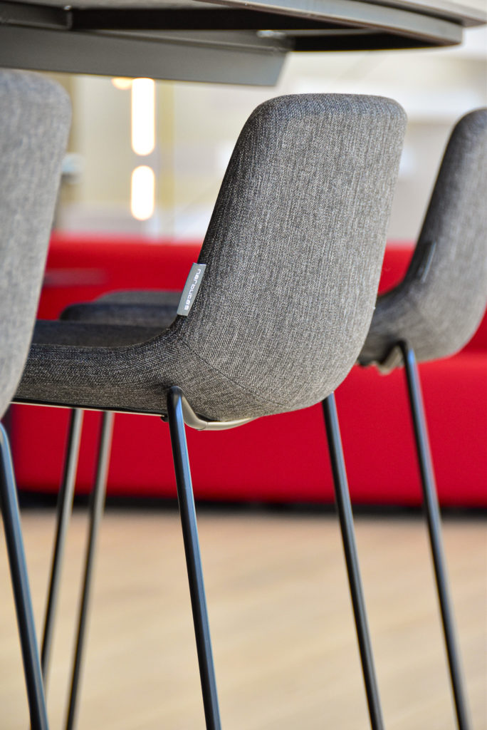 Professionele werkomgeving - Your Home - Referentie Loff Kantoorinrichting Waregem (7)